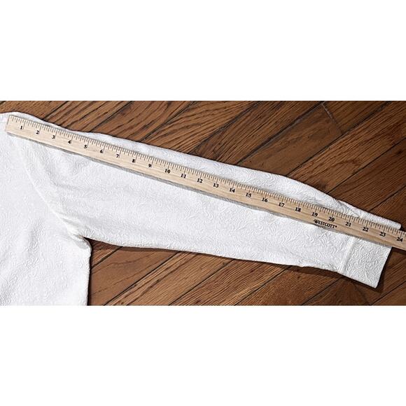 Rena Rowan Vintage 100% Silk Cream Embossed Button Up Top Women's 4 - Picture 8 of 9